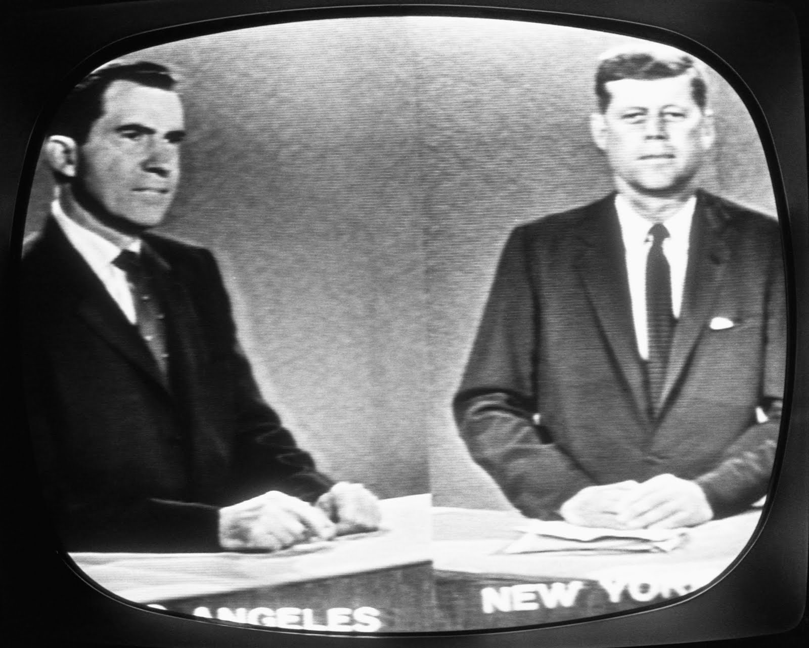 kennedy vs nxon Photos from the 1960 kennedy-nixon debates -- landmark political encounters that cemented tv's power to make or break a campaign. kennedy vs nxon Photos from the 1960 kennedy-nixon debates -- landmark political encounters that cemented tv's power to make or break a campaign.