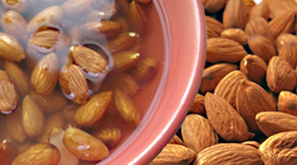 Badam ko paani mein bhigo kar kyun khana chahiye. Why Almond Soaking in Water
