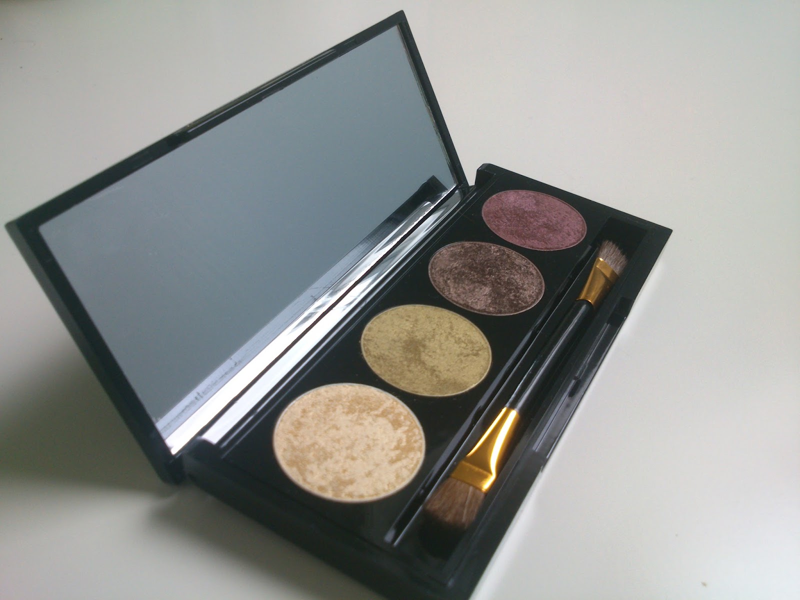 beautybySandra No7 Define & Shimmer Eye Palette