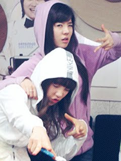sunny-and-taeyeon-2%2B(1).jpg