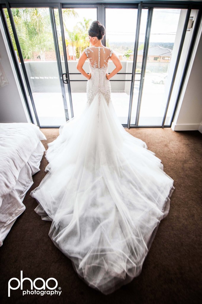PhaoPhotographyWeddingGown-JE28099AtonWeddingPlannerpluscakesweetbloomsinvitationsstationarystyling-DianeKhouryHair-NatalieAnnAyoubMakeUp-AnnHassaratiFlowers-VesnaGrasso