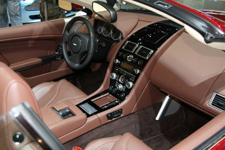 Aston Martin DBS