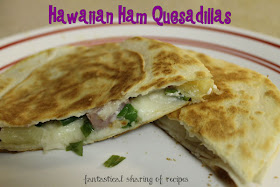 Hawaiian Ham Quesadillas - ham and pineapple, plus lots of cheese, make for fantastic quesadillas #recipe #delicious