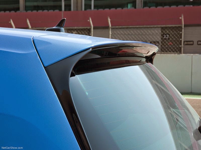 Volkswagen VW Golf R 2014- Detalhe Exterior Volkswagen VW Golf R 2014- Detalhe Exterior