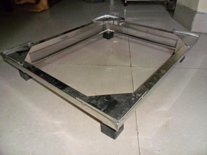 Bán chân kệ máy giặt INOX tại Hà Nội Bán chân kệ máy giặt INOX tại Hà Nội