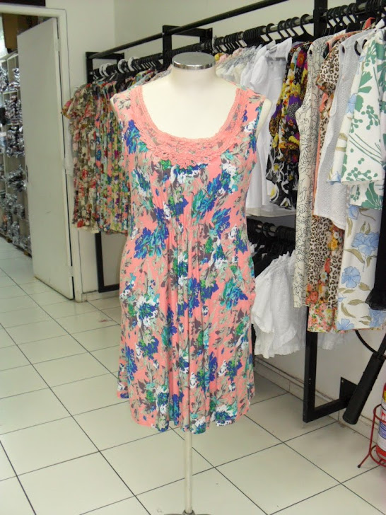 VESTIDO COM RENDA ESTAMPADO