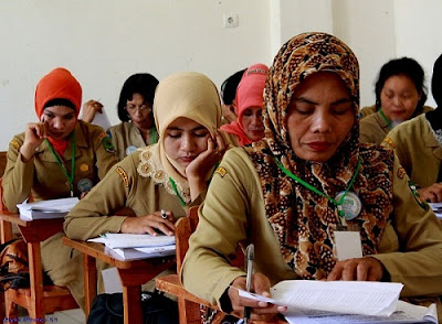Syarat Sertifikasi Guru Tahun 2012