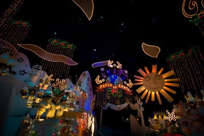 Stay N Abroad: Christmas Magic at Disneyland&ndash;5 Holiday Extras