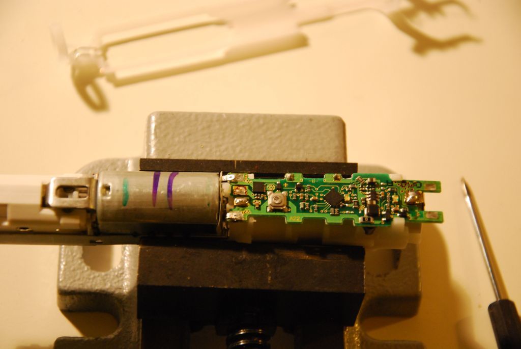 Reparaturblog Akku wechseln bei einer Braun ORALB Professional Care