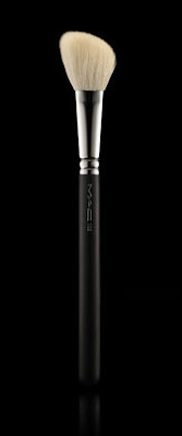 M.A.C Cosmetics, M.A.C Cosmetics makeup brush, M.A.C Cosmetics 168 Large Angled Contour Brush, makeup brush