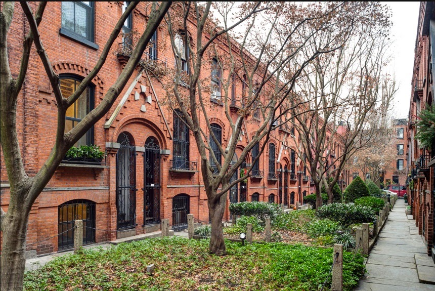 A Chic Living Space in Cobble Hill, Brooklyn interior design Blogs