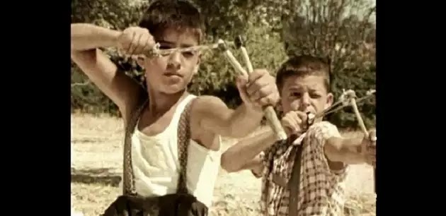 Η μαλθακοποίηση των αγοριών Η μαλθακοποίηση των αγοριών