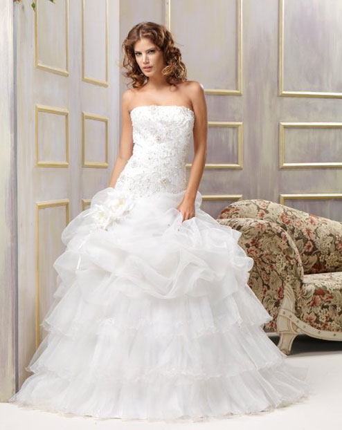 Kadinlar Moda Dekorasyon Miss Defne Gelinlik Modelleri Koleksiyonu 2012