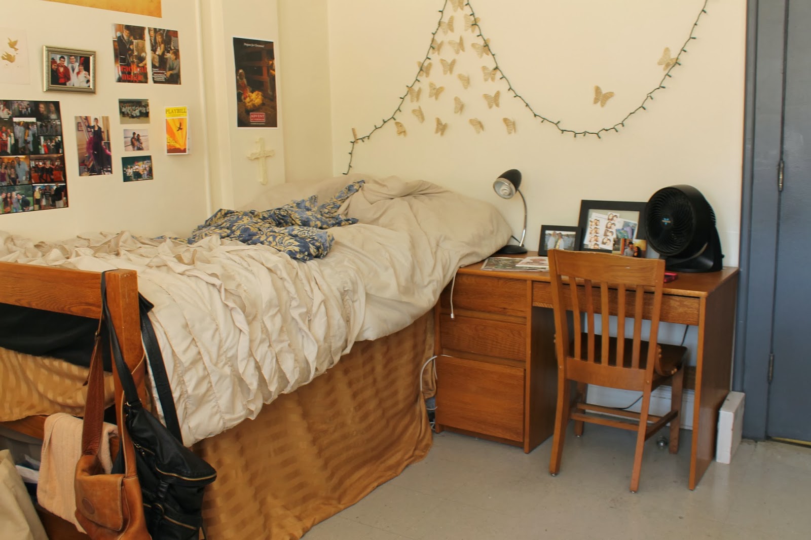 I AM A FORDHAM RAM Freshman Dorm Profile Queen's Court Edition