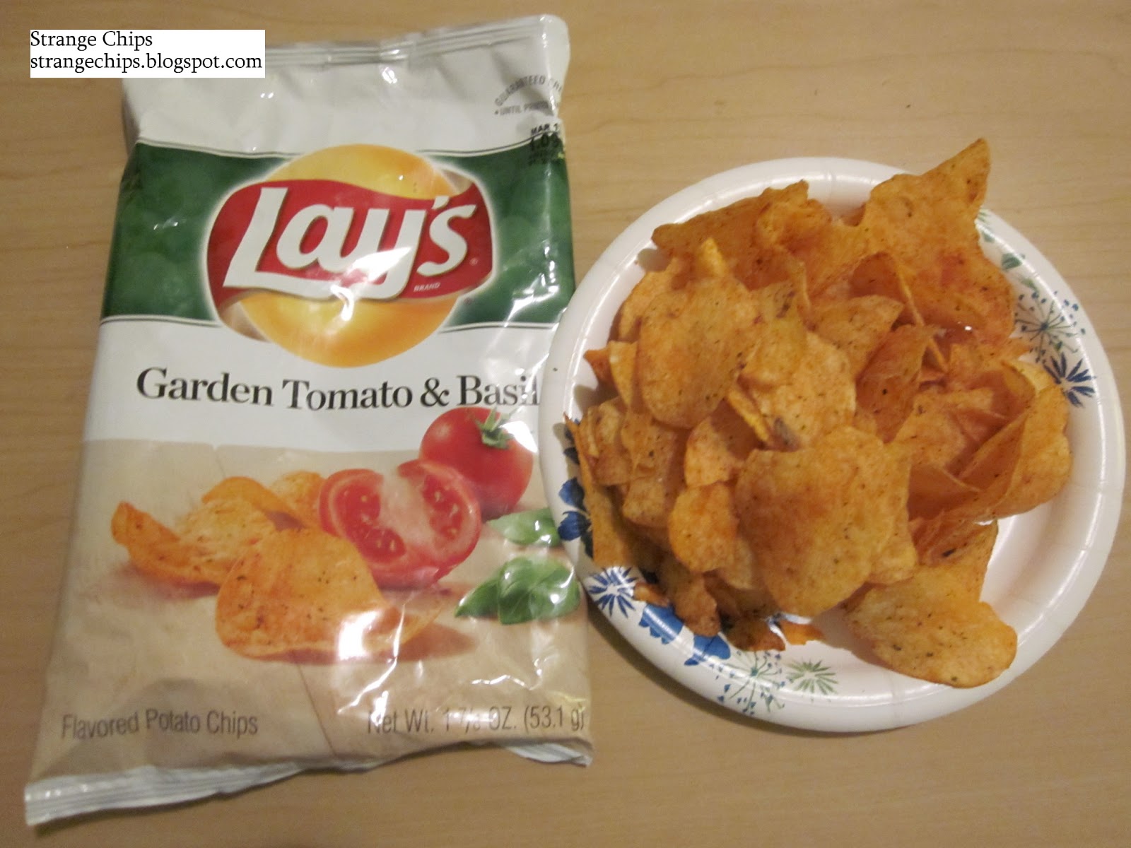 Strange Chips Lays Garden Tomato & Basil
