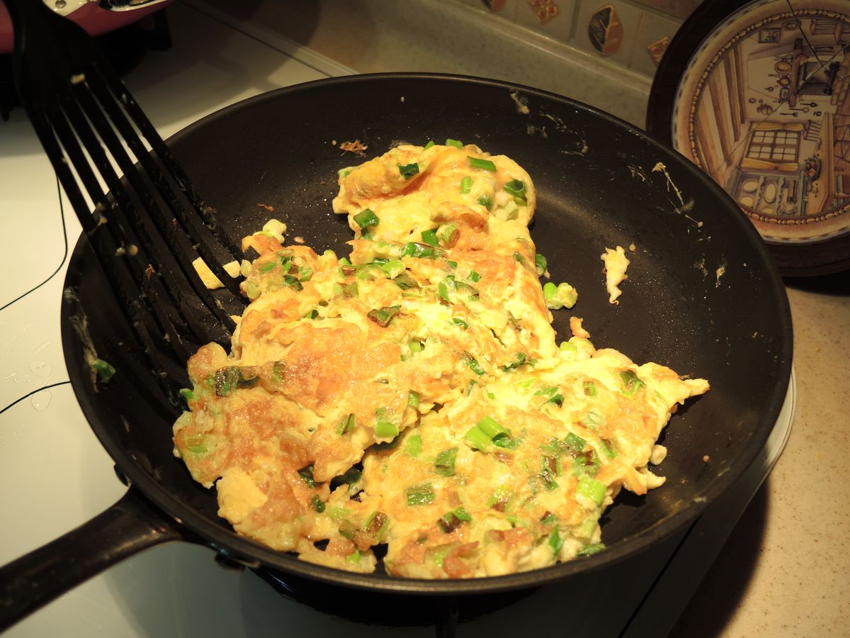 Do Cook's At Home Fried Eggs With Spring Onion