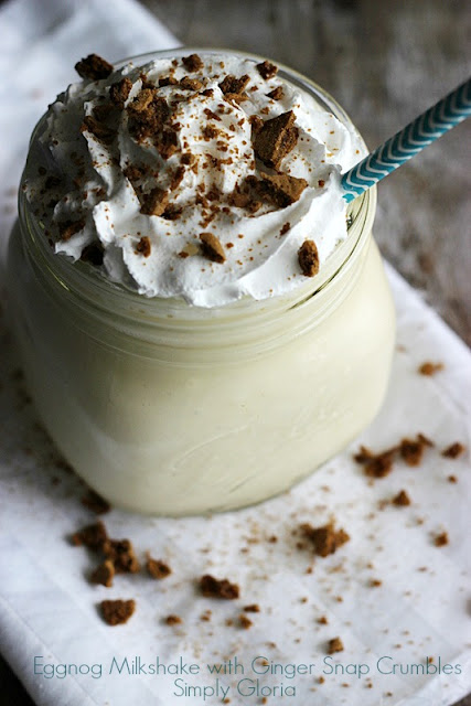 Eggnog Milkshake with Ginger Snap Crumbles by SimplyGloria.com milkshake | 7 Delicious Holiday-Inspired Drinks | 20 |