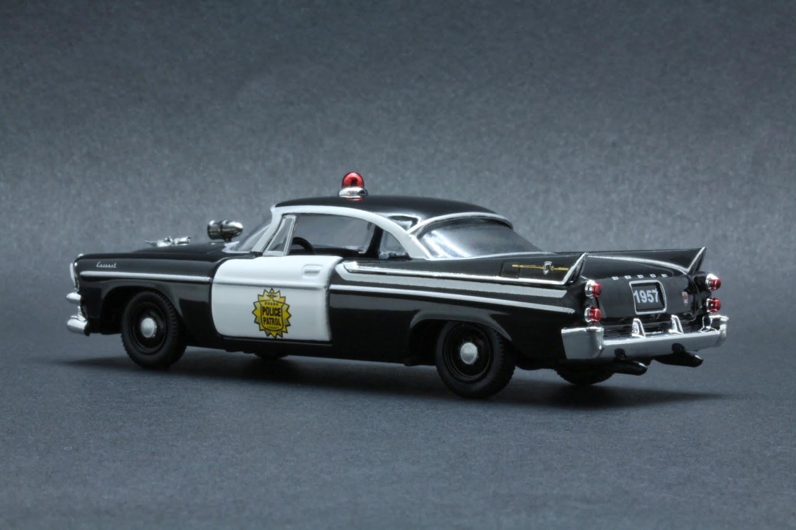 Diecast Hobbist 1957 Dodge Police Car