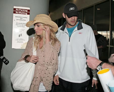 Tony Romo With Girlfriend Candice Crawford Latest Photos-Images.
