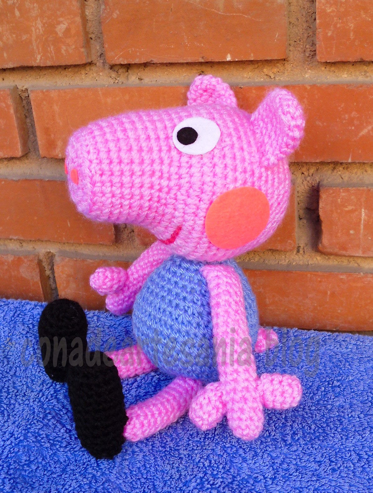 con A de artesan?a: George Pig amigurumi
