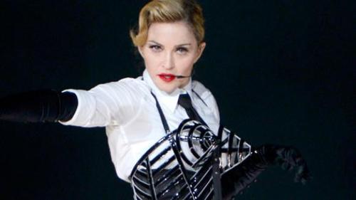 Madonna+Vogue++MDNA+Tour.jpg