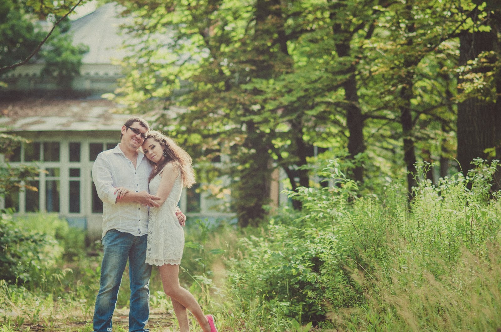 Vika&Denis lovestory_7 предсвадебная фотосессия, love-story, оформление места съемки, летняя фотосессия, торт с черешней, свадебные фотографии, свадебный фотограф в Киеве