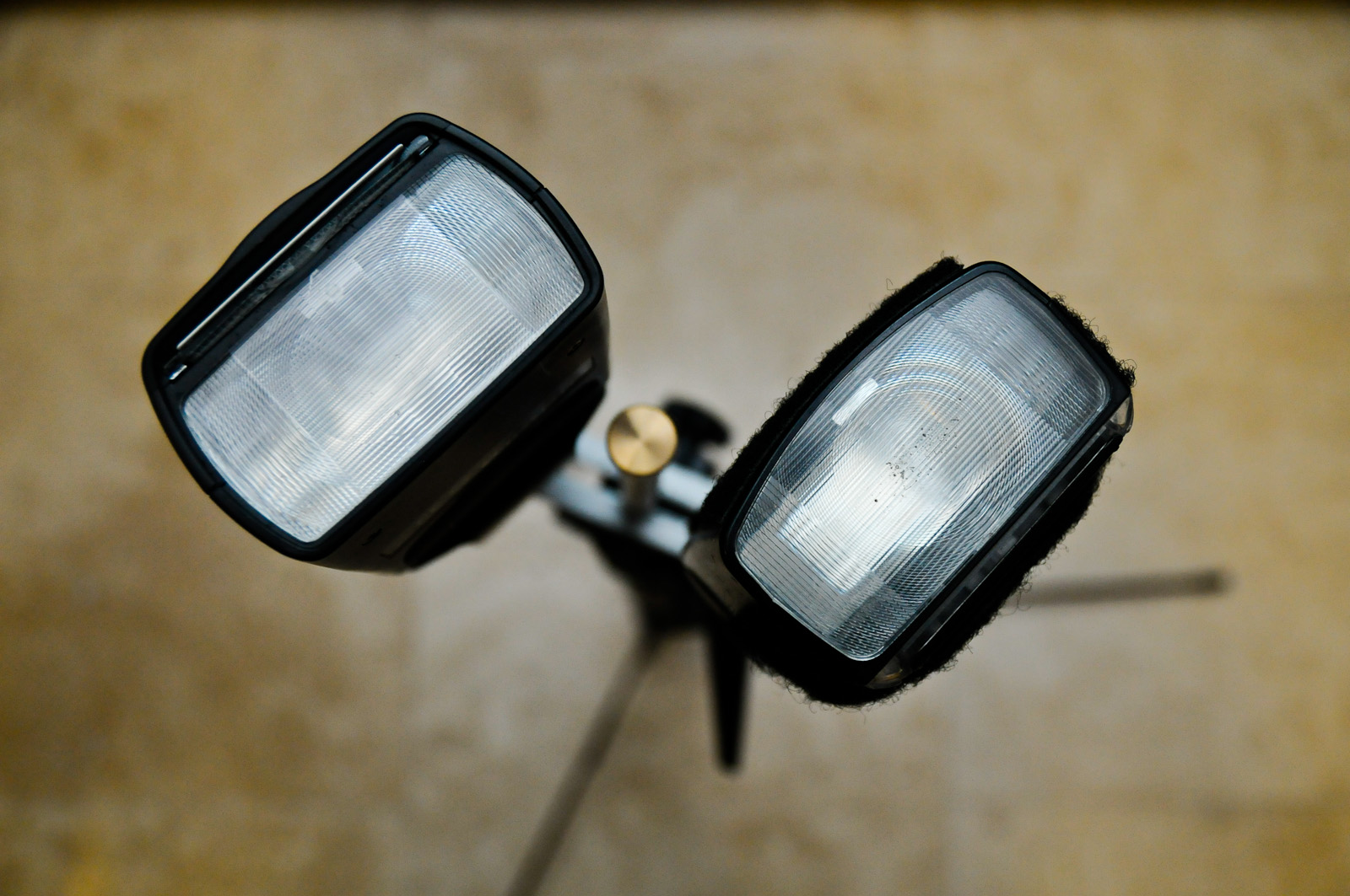 Better Family Photos The Light Brigade Multiple Speedlights vs. Studio Strobe