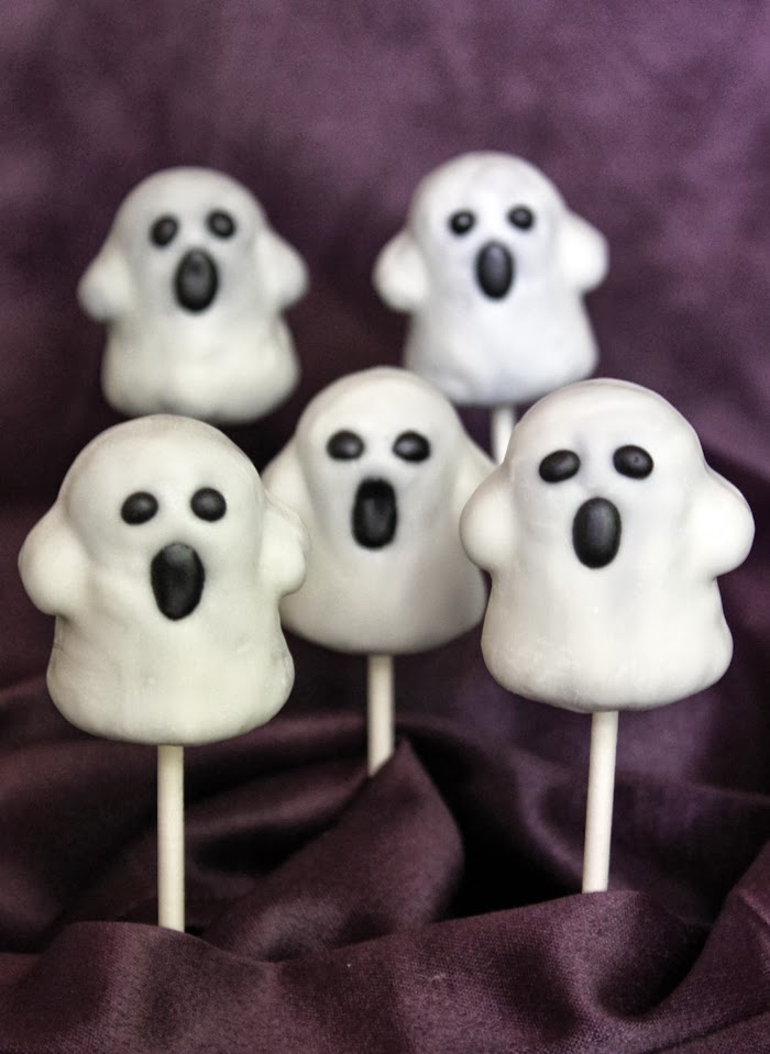Ghost Cake Pops | Gwen's Kitchen Creations