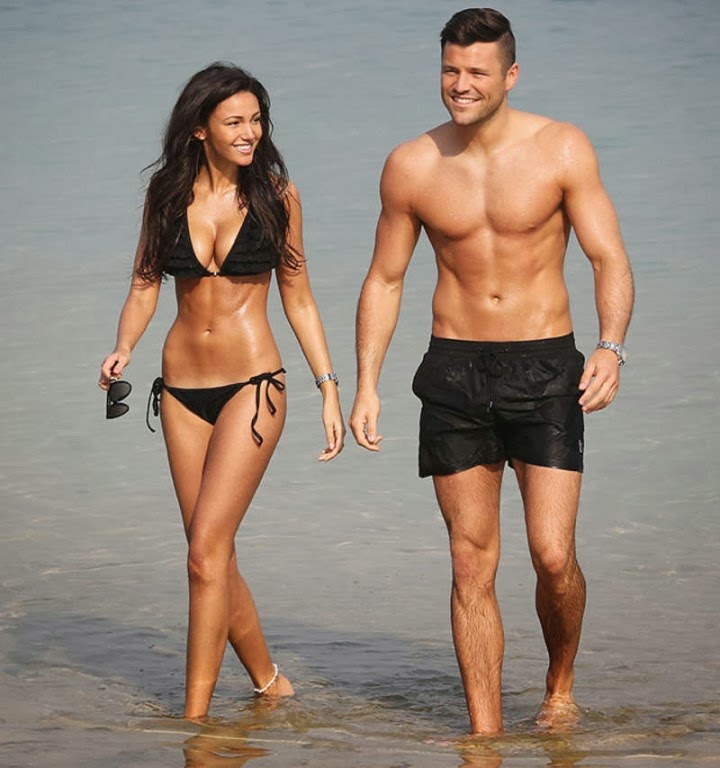 Michelle Keegan and Mark Wright show PDA at Dubai beach Michelle Keegan and Mark Wright show PDA at Dubai beach