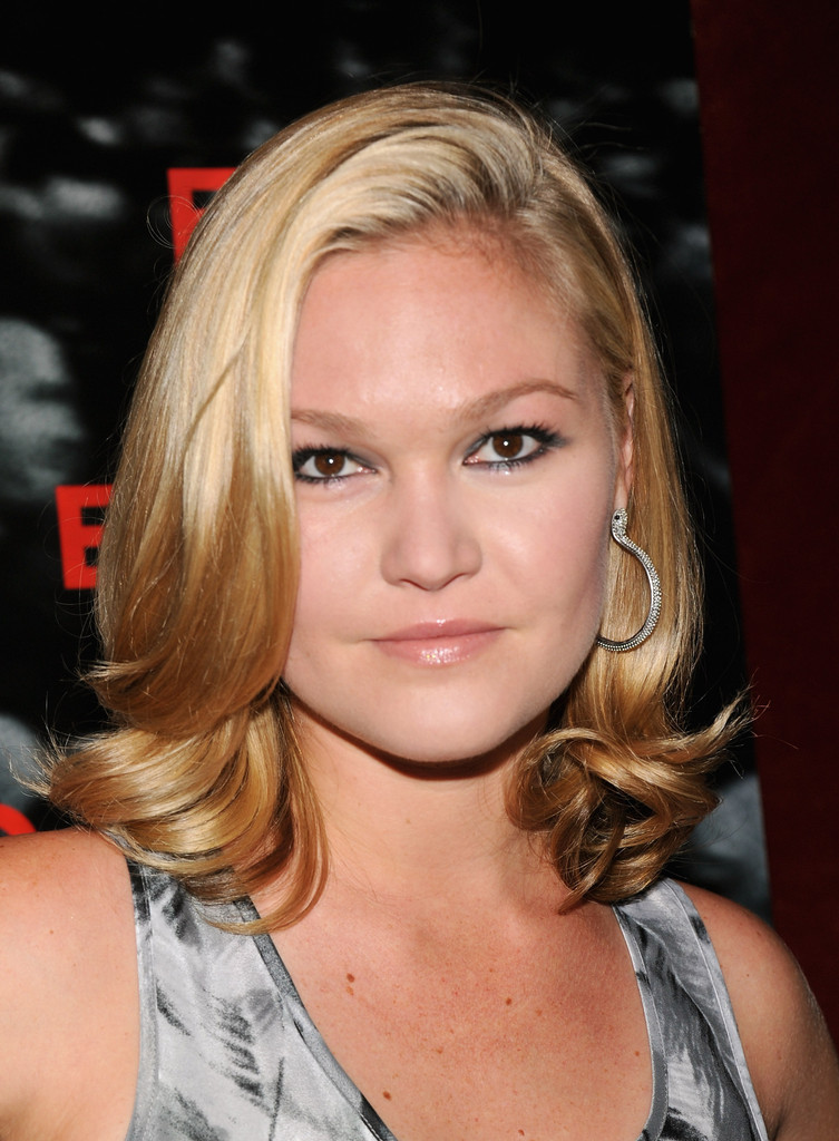 Dexter Daily Photos Julia Stiles Attends The Closed