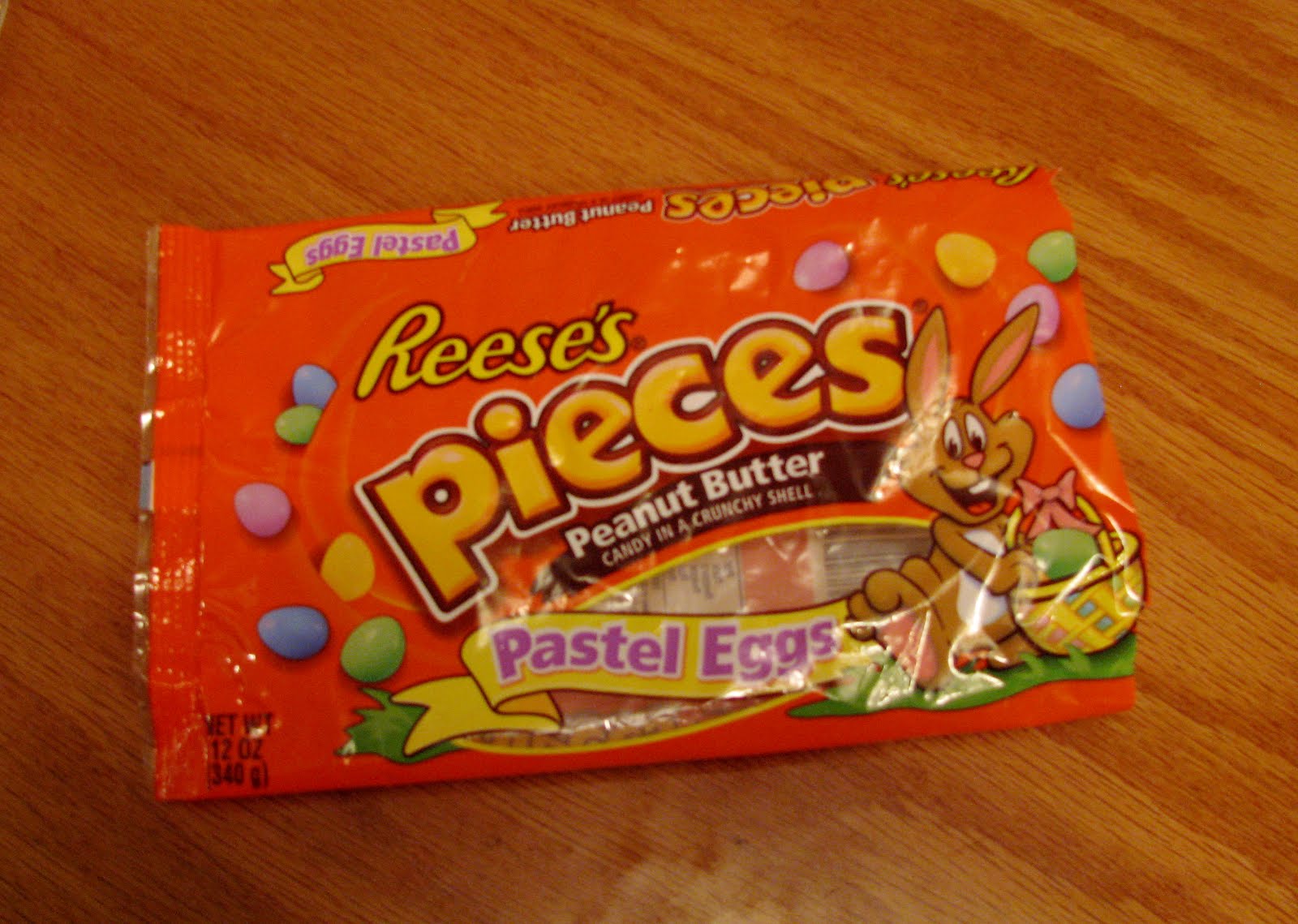 Yummo Sweets Reese's Pieces Pastel egg cookies