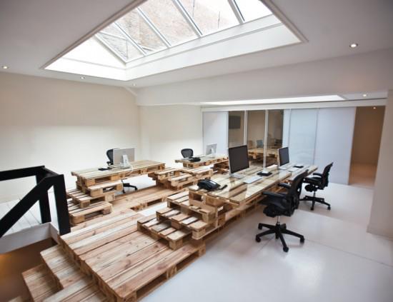 Ilia estudio interiorismo: una oficina realizada con palets ...