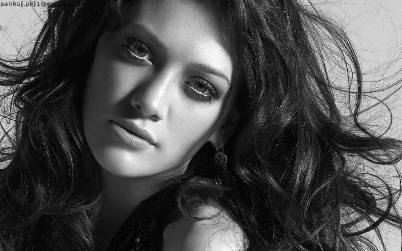 http://4.bp.blogspot.com/-z7zTa-zFY2g/TgJ1DjeN_NI/AAAAAAAAEW8/tHJuxoZrS94/s1600/Hilary%2BDuff%2BPhotos%2B%25283%2529.jpg
