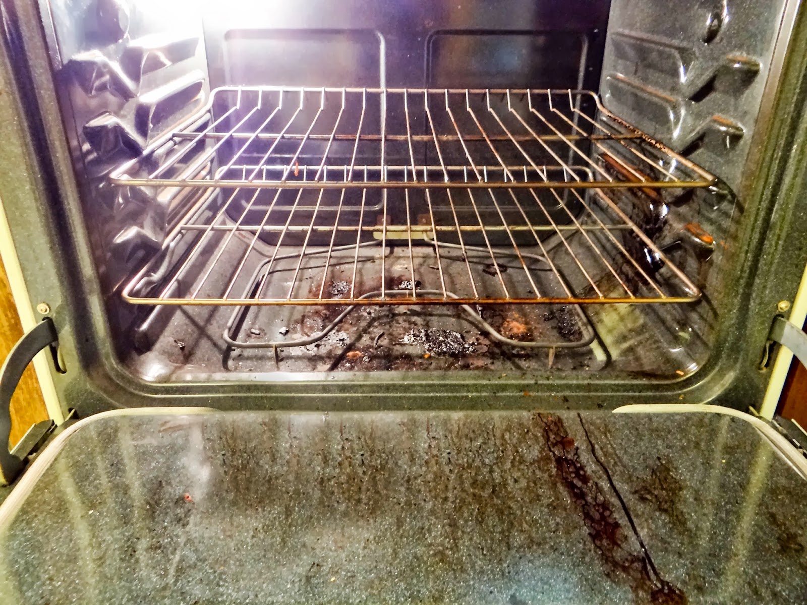 Consider Me Inspired Cleaning Your Oven with Baking Soda & Vinegar