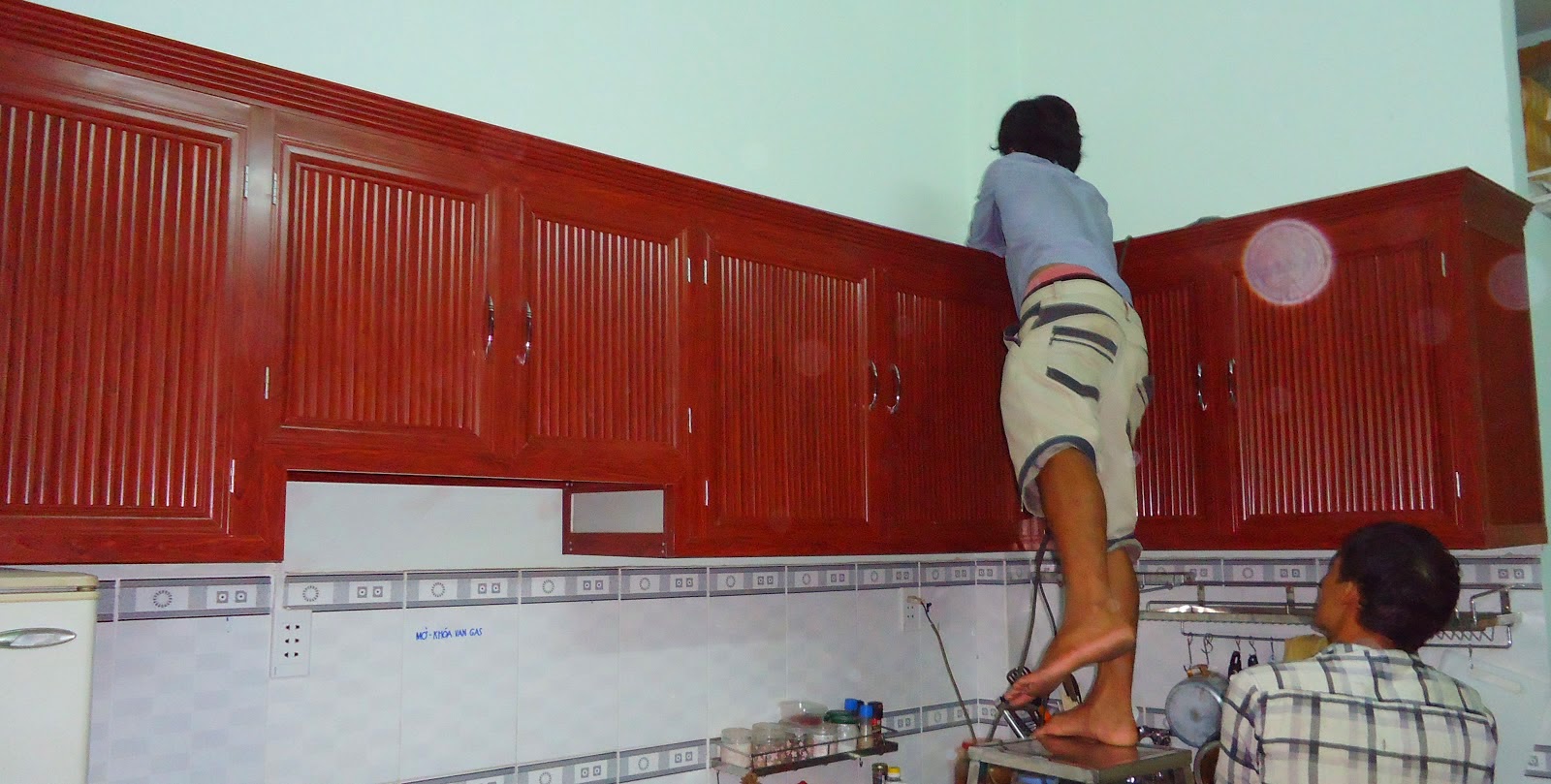 tủ bếp nhôm kính mẫu tủ nhôm kính đẹp