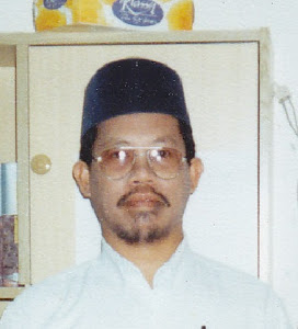 Ustaz Abd Aziz bin Harjn (2004)