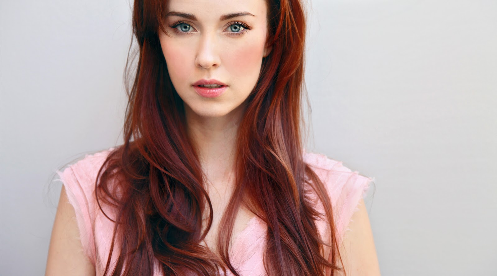 Elyse Levesque summary | Film Actresses