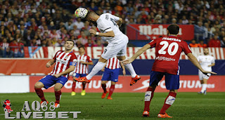 Agen Piala Eropa - Real Madrid dan Atletico Madrid harus puas berbagi satu poin saat melakoni laga derby Madrid. Pertandingan antara "El Real" melawan "Los Cholconeros" itu berakhir dengan skor akhir 1-1.