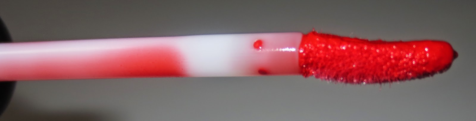 Stila Stay All Day Vinyl Lip Gloss in Poppy Vinyl Stila Stay All Day Vinyl Lip Gloss in Poppy Vinyl Applicator