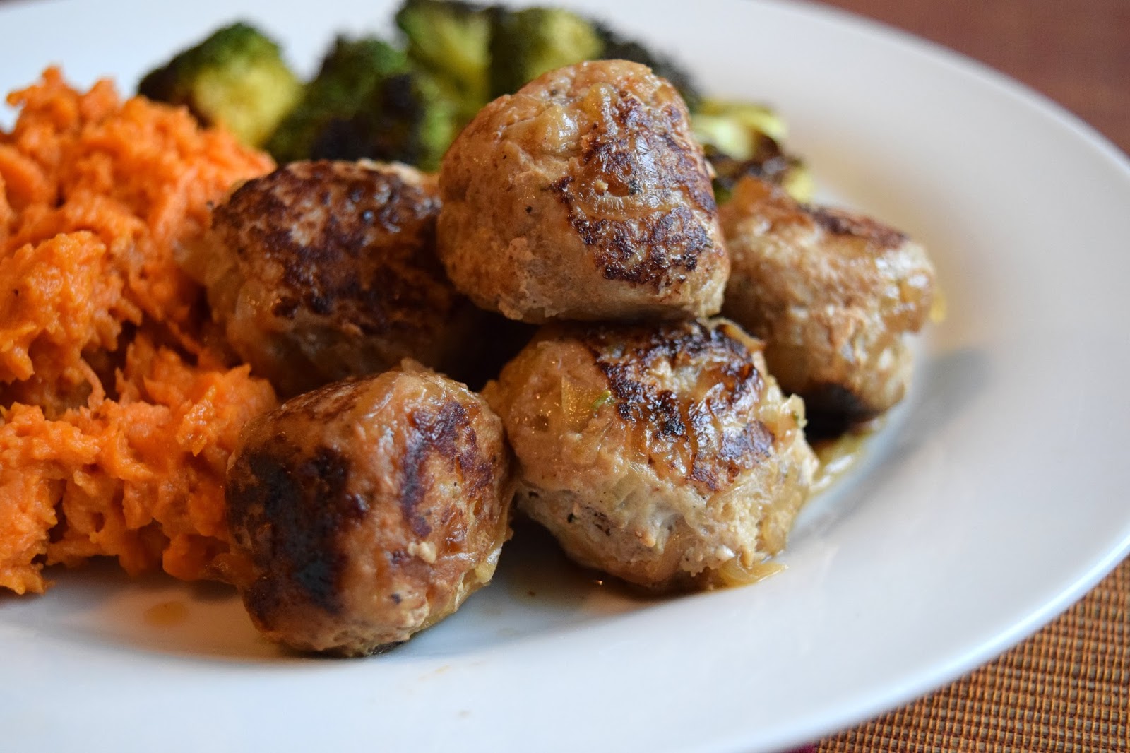 Chow Bella Caramelized Onion Turkey Meatballs