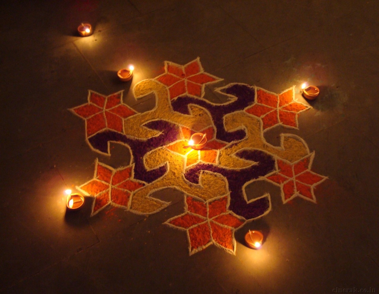 http://4.bp.blogspot.com/-zD3KPQJV41s/UJ1LEfEtr9I/AAAAAAAAYjI/t5pIplFC18s/s1600/Happy-Diwali-2012-Wallpapers+(3).jpg