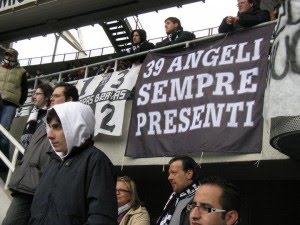 Striscione39Angeli-300x225.jpg