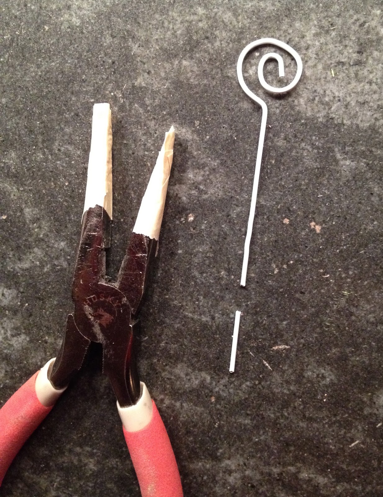 That's My Letter DIY Knob Place Card Holders