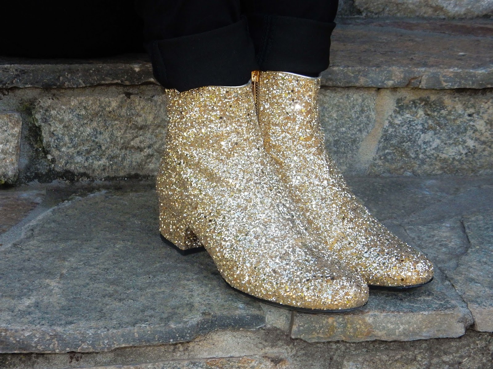 saint laurent glitter wyatt