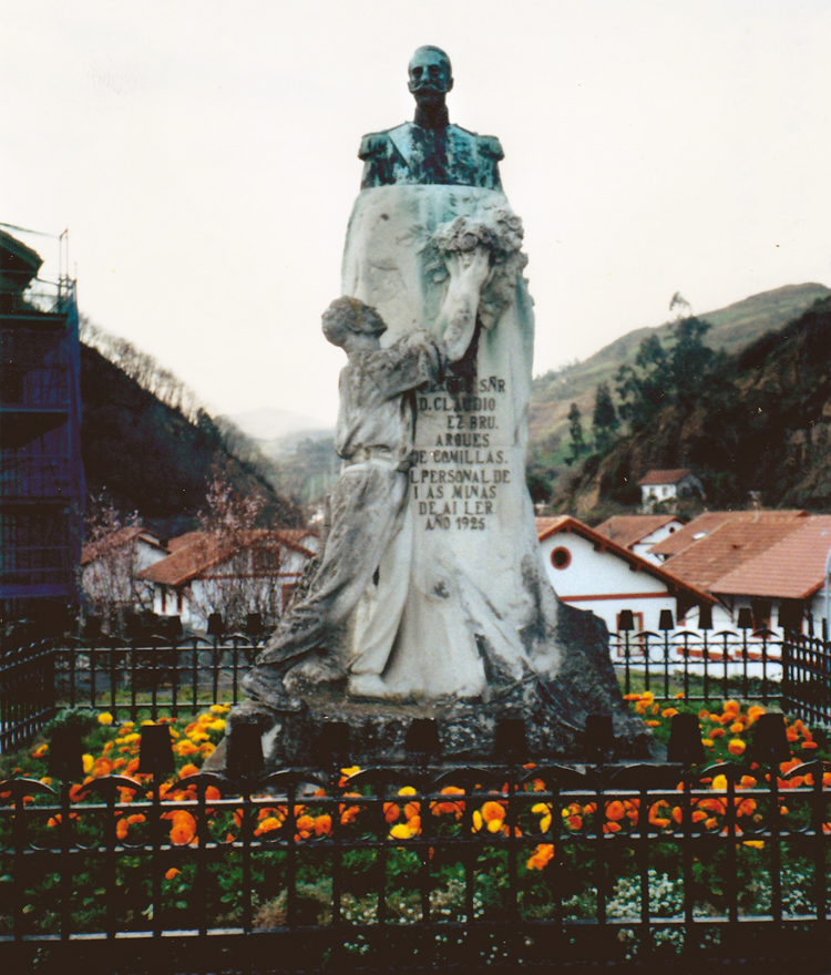 Monumento al Marqués de Comillas, foto de Ángel García Díaz