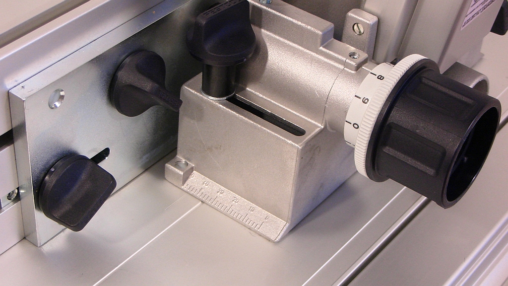 The Green and Dark Blue Blog First Look Festool CMS Router Table