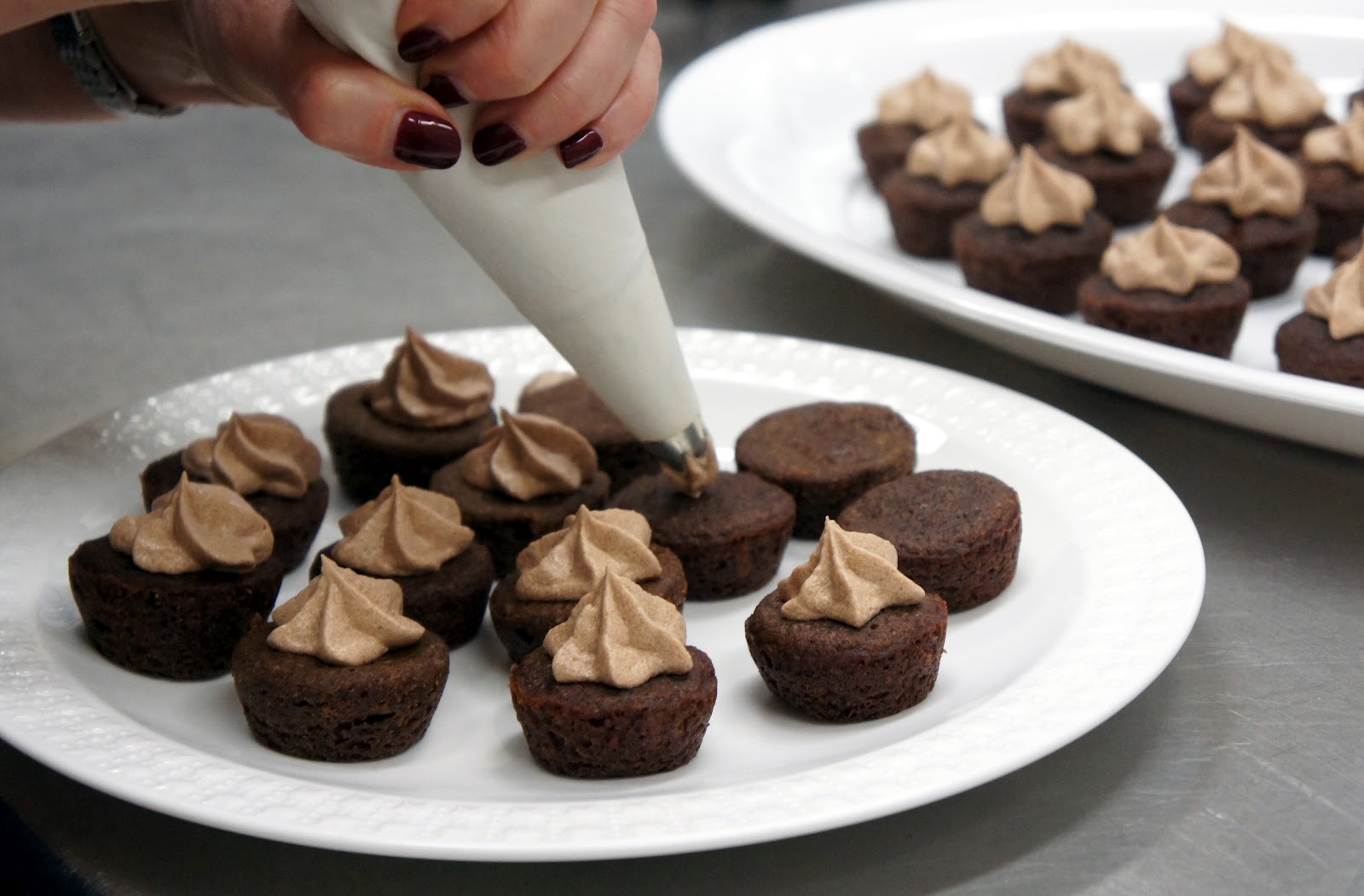 brownies in mini muffin tin