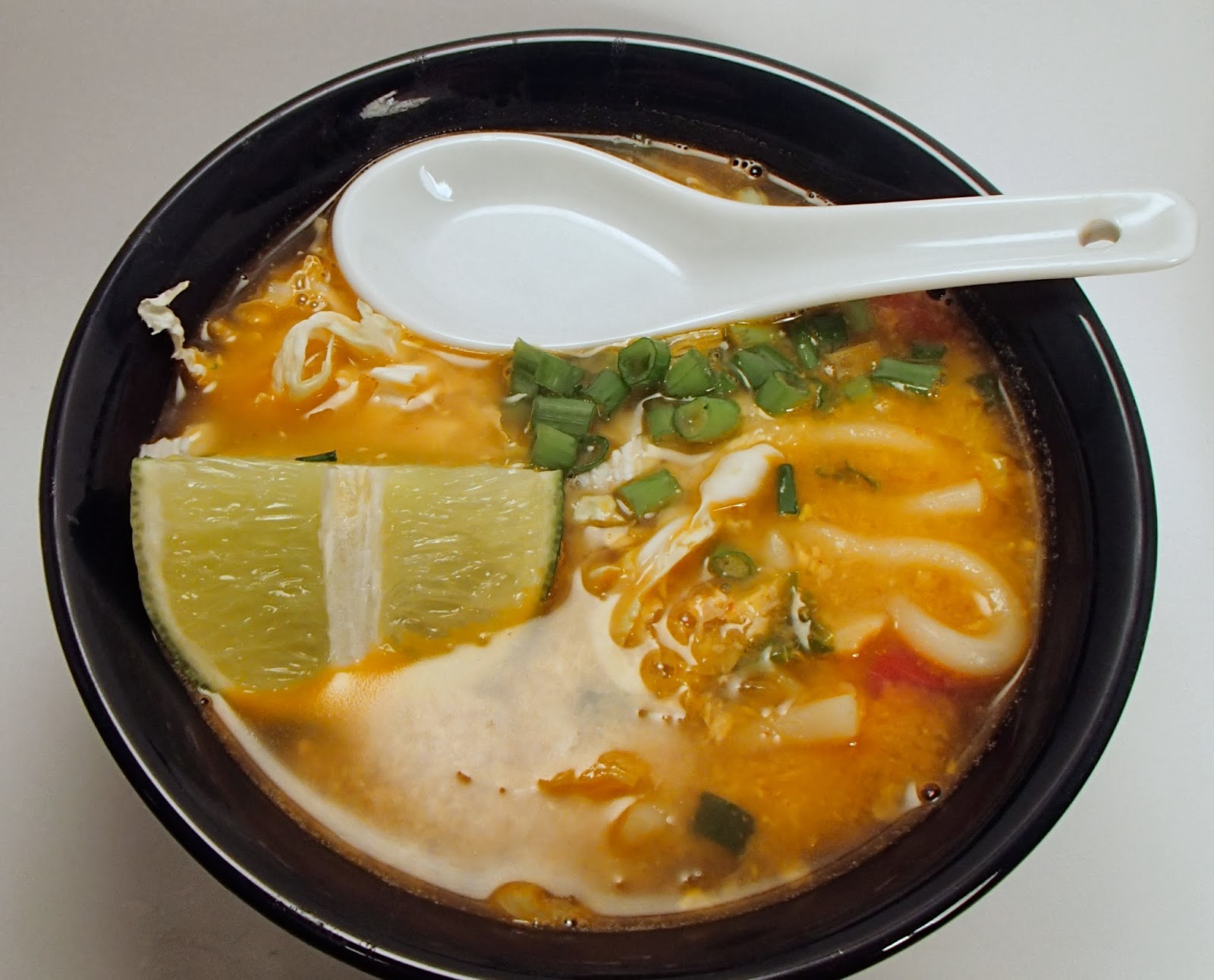 TOP KNOT let's make a spicy peanut & miso noodle soup with tofu!