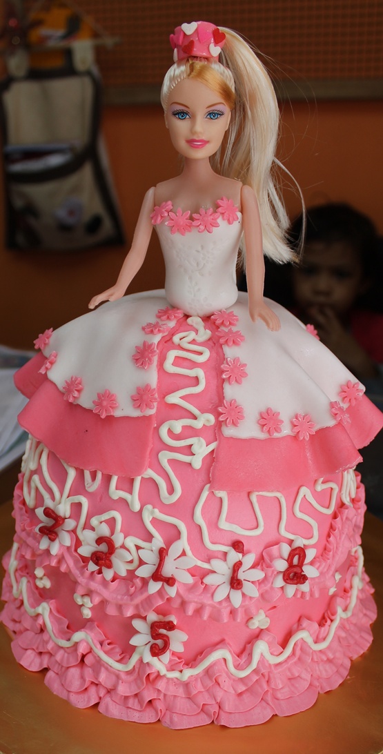 Barbie doll Cake Buttercream n Fondant