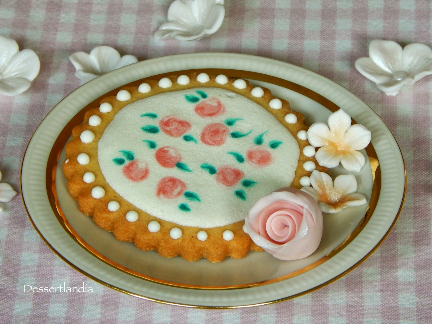 Dessertlandia Royal Icing Rose Cookies